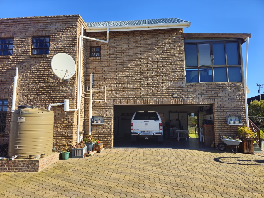 5 Bedroom Property for Sale in Stilbaai Wes Western Cape